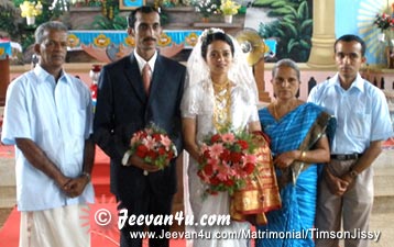 Timson Jissy Wedding Family Photo Gallery